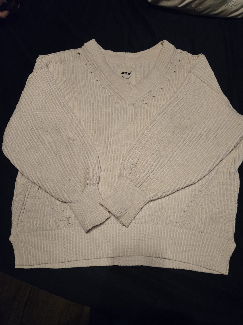 aerie Ivory V-Neck Ribbed Sweater